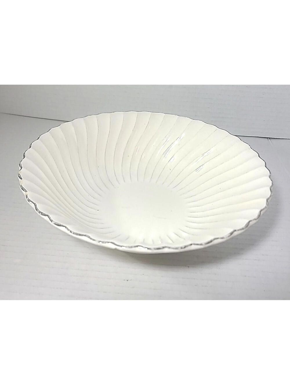 Vintage Homer Laughlin Silver Swirl 8.75" Cream Colored Serving Bowl